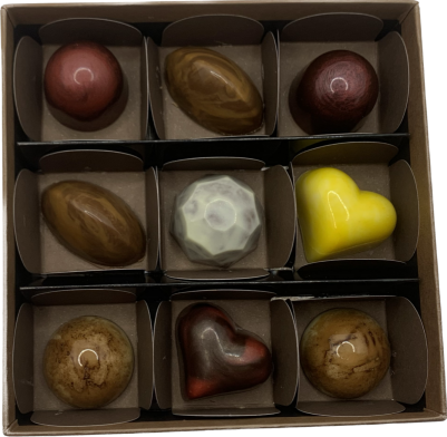 box of 9 bonbons